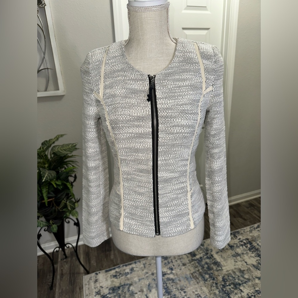H&M Women’s Cream/Black Blazer Jacket Size 4 - Picture 3 of 11